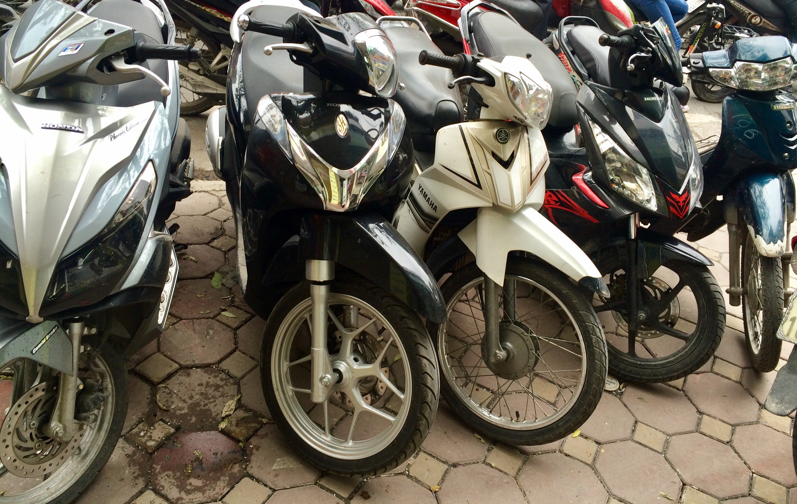 Kinh nghiệm mua xe máy cũ ở Hà Nội • Chuyện xe